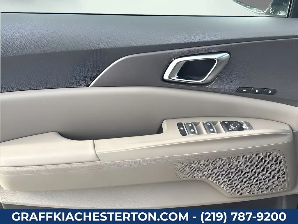 2026 Kia Carnival EX - Photo 15