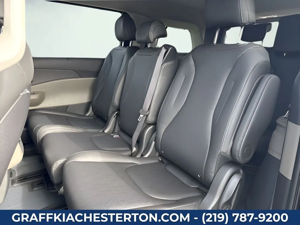 2026 Kia Carnival EX - Photo 23