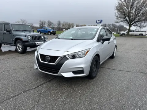 More photos of 2020 Nissan Versa 1.6 S at Graff Kia of Chesterton, IN