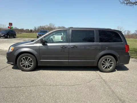 More photos of 2017 Dodge Grand Caravan SXT at Graff Kia of Chesterton, IN