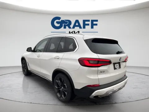 More photos of 2019 BMW X5 xDrive40i at Graff Kia of Chesterton, IN