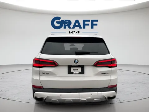 More photos of 2019 BMW X5 xDrive40i at Graff Kia of Chesterton, IN