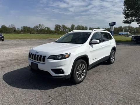 White 2019 Jeep Cherokee Latitude Plus for sale in Burns Harbor, IN