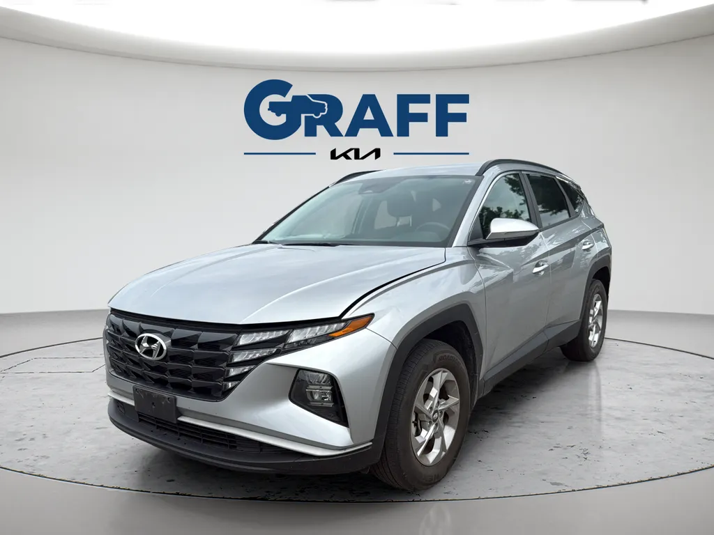 Silver 2023 Hyundai Tucson SEL for sale in Burns Harbor, IN