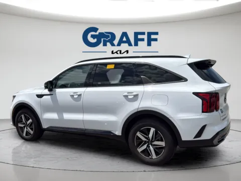 More photos of 2023 Kia Sorento EX at Graff Kia of Chesterton, IN
