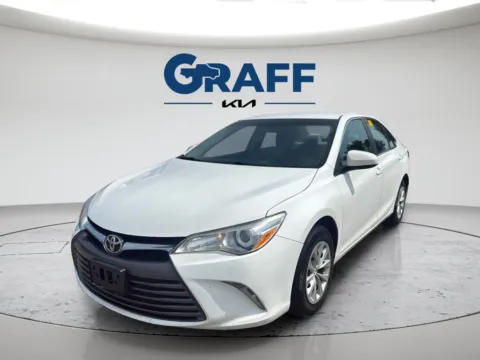 White 2016 Toyota Camry LE for sale in Burns Harbor, IN