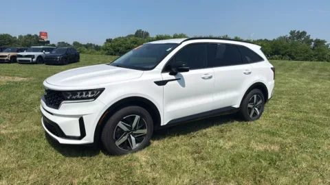 White 2022 Kia Sorento S for sale in Burns Harbor, IN