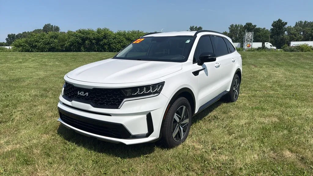 White 2022 Kia Sorento S for sale in Burns Harbor, IN