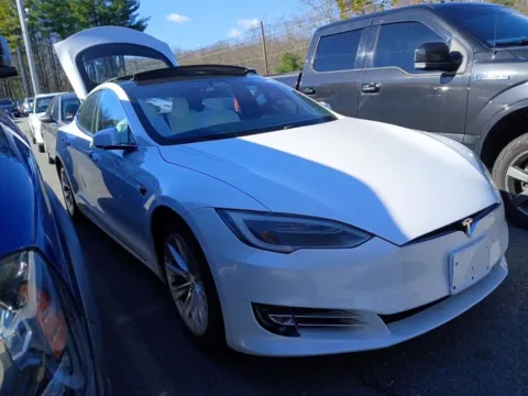 Photos of 2018 Tesla Model S 75D for sale in Indianapolis, IN at AutoGiant USA Indianapolis