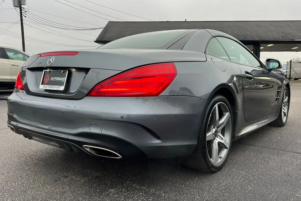 2018 Mercedes Benz SL 550 photo 3