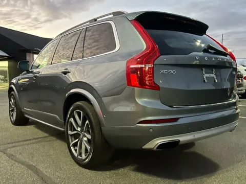More photos of 2019 Volvo XC90 T6 Momentum at AutoGiant USA Indianapolis, IN