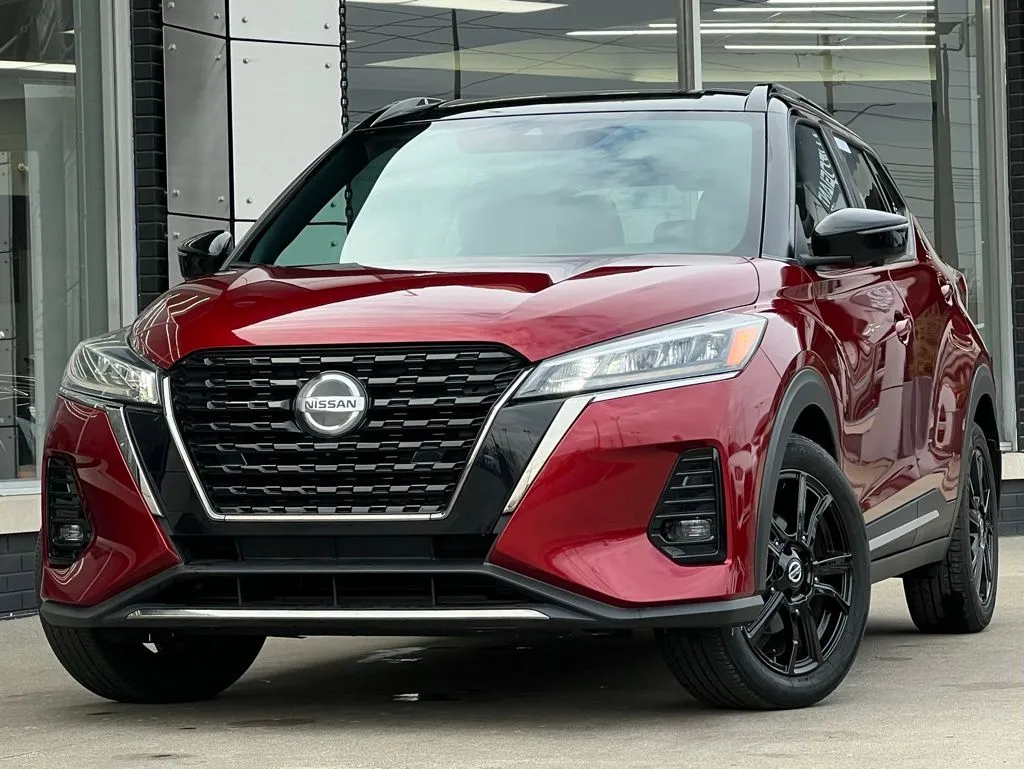 Red 2021 Nissan Kicks SR for sale in Indianapolis, IN