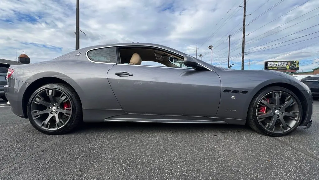 Image of 2012 Maserati GranTurismo