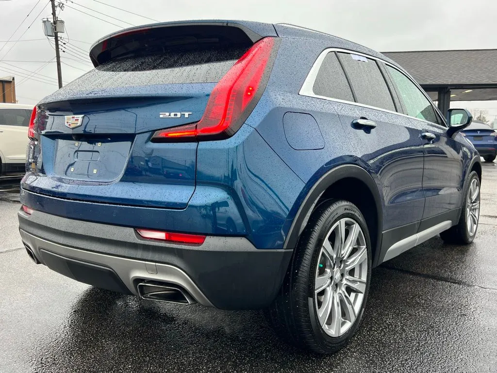 2019 Cadillac XT4 Premium Luxury photo 3