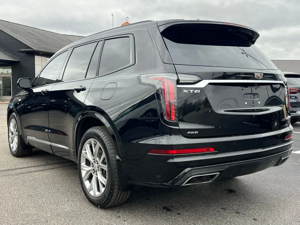 2020 Cadillac XT6 Sport photo 3