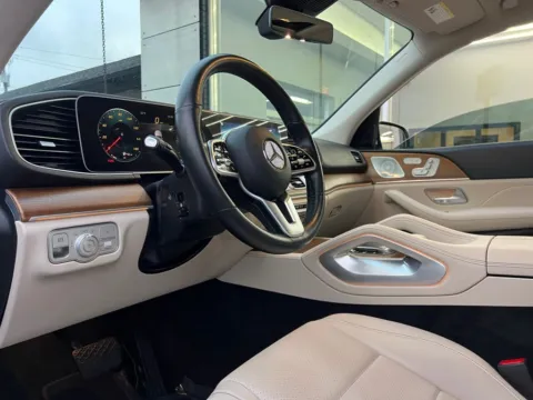 Photos of 2022 Mercedes-Benz GLE 350 for sale in Indianapolis, IN at AutoGiant USA Indianapolis