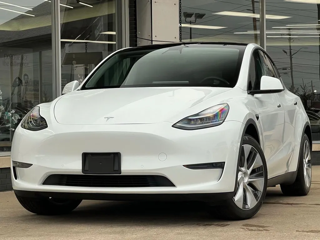 2021 Tesla Model Y Long Range's photo