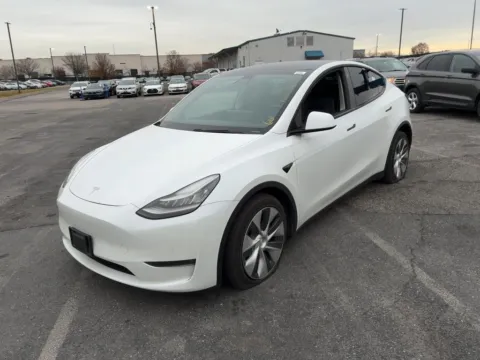 White 2021 Tesla Model Y Long Range for sale in Indianapolis, IN
