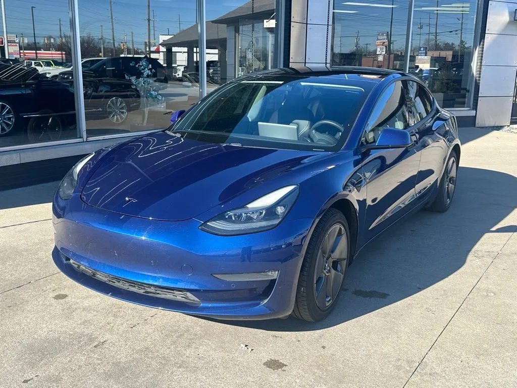 2021 Tesla Model 3 Long Range photo 3