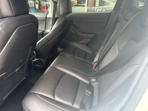 More photos of 2022 Tesla Model 3 Long Range at AutoGiant USA Indianapolis, IN