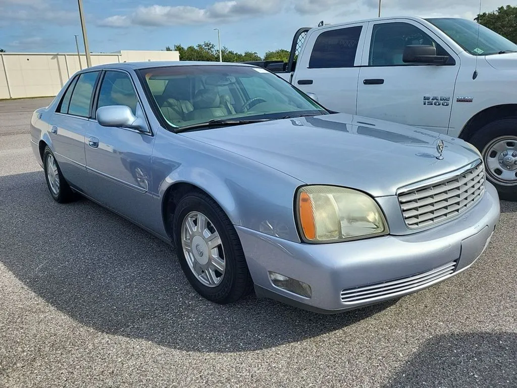2005 Cadillac DeVille Base photo 2
