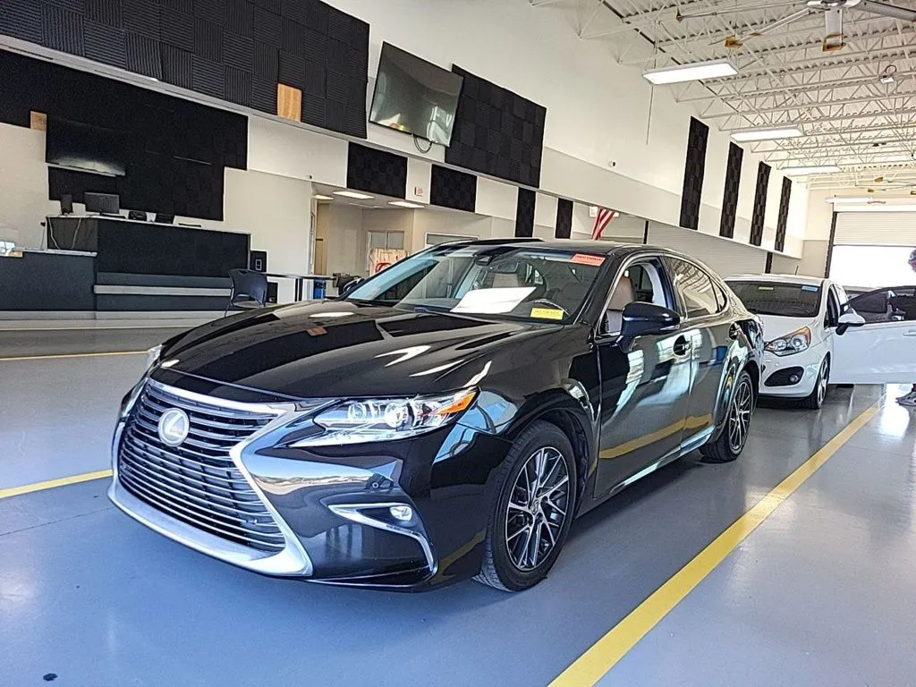 Black 2018 Lexus ES 350 for sale in Indianapolis, IN