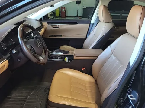 More photos of 2018 Lexus ES 350 at AutoGiant USA Indianapolis, IN