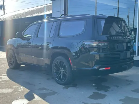 More photos of 2022 Jeep Grand Wagoneer Series II at AutoGiant USA Indianapolis, IN