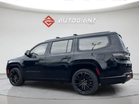 More photos of 2022 Jeep Grand Wagoneer Series II at AutoGiant USA Indianapolis, IN