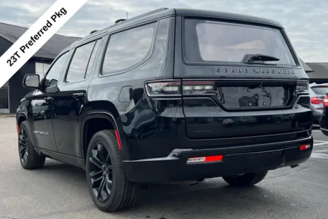 More photos of 2022 Jeep Grand Wagoneer Series II at AutoGiant USA Indianapolis, IN