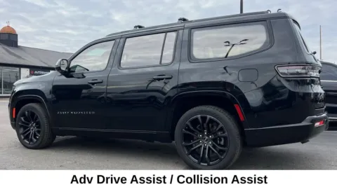 More photos of 2022 Jeep Grand Wagoneer Series II at AutoGiant USA Indianapolis, IN