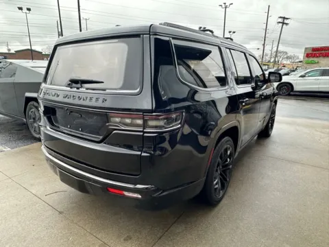More photos of 2022 Jeep Grand Wagoneer Series II at AutoGiant USA Indianapolis, IN