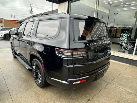 More photos of 2022 Jeep Grand Wagoneer Series II at AutoGiant USA Indianapolis, IN