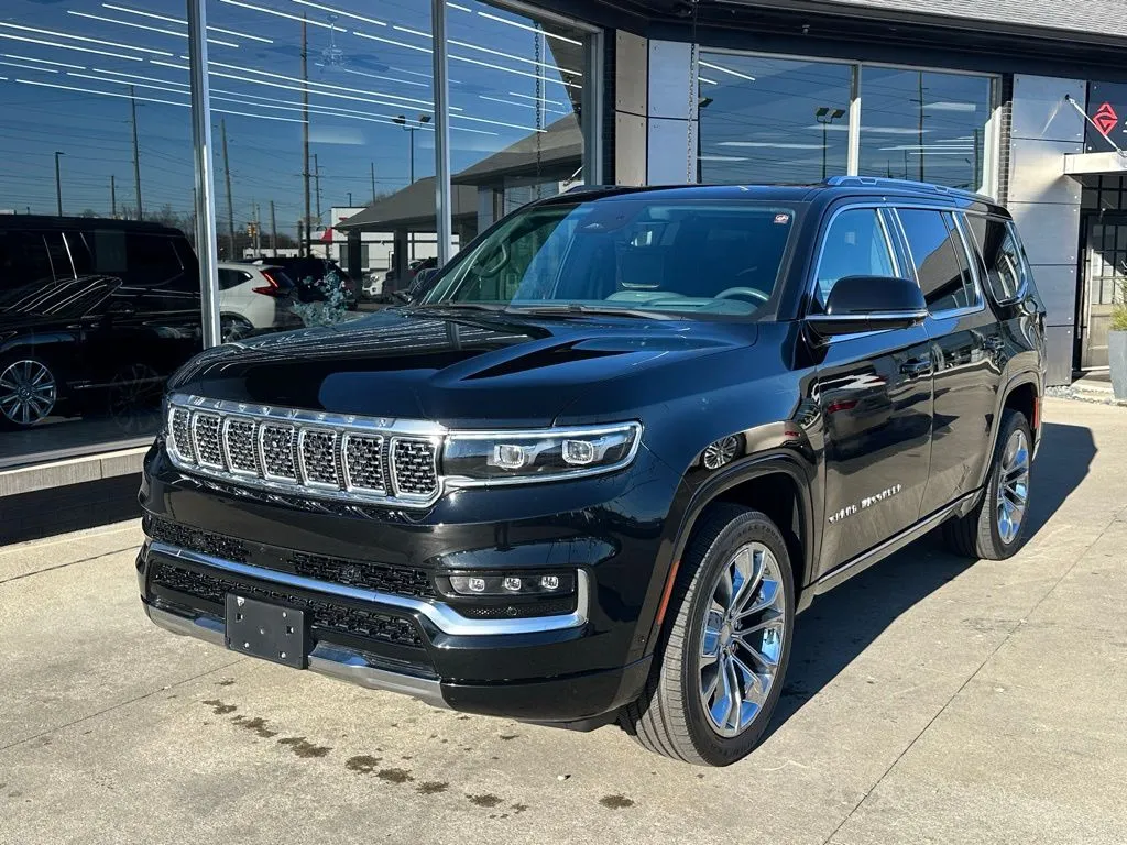 2022 Jeep Grand Wagoneer II photo 3