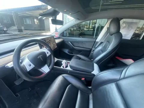 Photos of 2022 Tesla Model Y Long Range for sale in Indianapolis, IN at AutoGiant USA Indianapolis