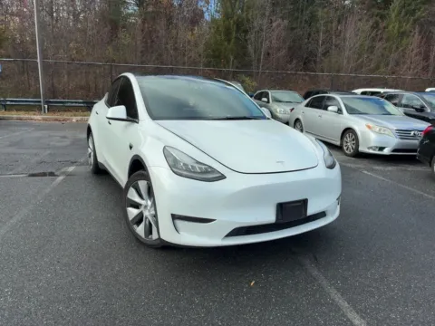 Photos of 2022 Tesla Model Y Long Range for sale in Indianapolis, IN at AutoGiant USA Indianapolis