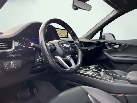 Photos of 2017 Audi Q7 3.0T Premium for sale in Indianapolis, IN at AutoGiant USA Indianapolis