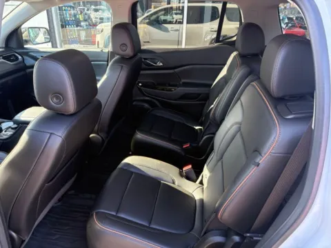 More photos of 2022 GMC Acadia AT4 at AutoGiant USA Indianapolis, IN