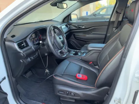 More photos of 2022 GMC Acadia AT4 at AutoGiant USA Indianapolis, IN