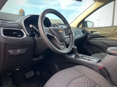 Photos of 2018 Chevrolet Equinox LT for sale in Indianapolis, IN at AutoGiant USA Indianapolis