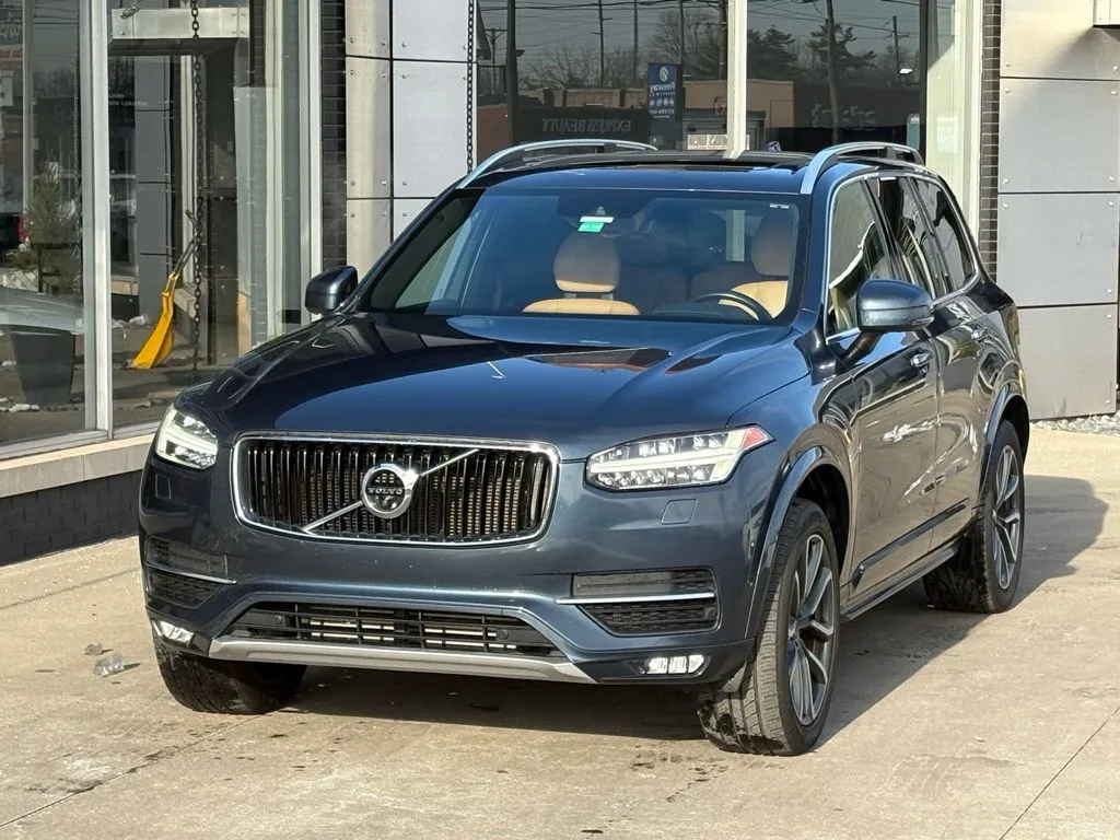 Blue 2018 Volvo XC90 T5 Momentum for sale in Indianapolis, IN