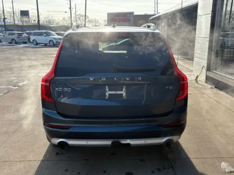More photos of 2018 Volvo XC90 T5 Momentum at AutoGiant USA Indianapolis, IN