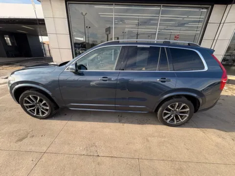 Photos of 2018 Volvo XC90 T5 Momentum for sale in Indianapolis, IN at AutoGiant USA Indianapolis