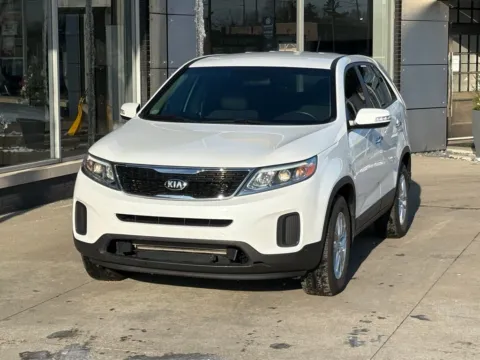 White 2015 Kia Sorento LX for sale in Indianapolis, IN