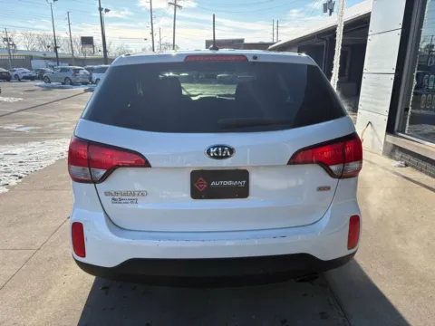More photos of 2015 Kia Sorento LX at AutoGiant USA Indianapolis, IN