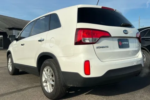 More photos of 2015 Kia Sorento LX at AutoGiant USA Indianapolis, IN