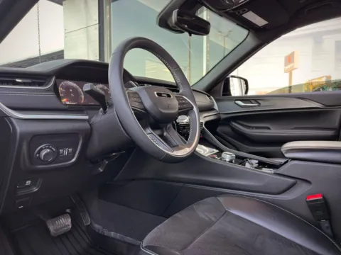 Photos of 2023 Jeep Grand Cherokee L Altitude for sale in Indianapolis, IN at AutoGiant USA Indianapolis