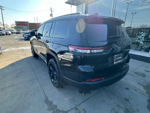 More photos of 2023 Jeep Grand Cherokee L Altitude at AutoGiant USA Indianapolis, IN