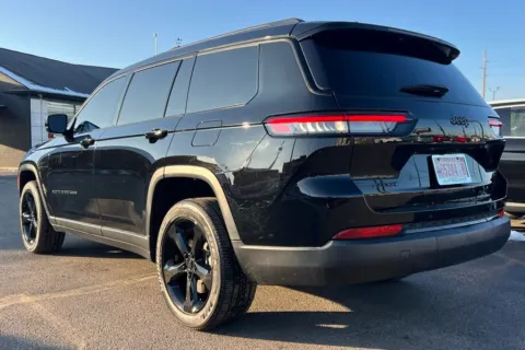 More photos of 2023 Jeep Grand Cherokee L Altitude at AutoGiant USA Indianapolis, IN