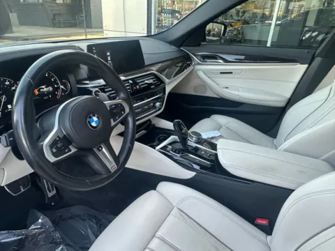 Photos of 2018 BMW 5 Series 540i xDrive for sale in Indianapolis, IN at AutoGiant USA Indianapolis